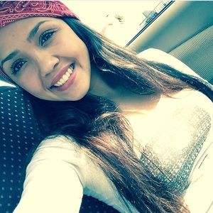 Meet your Posher, Amaya